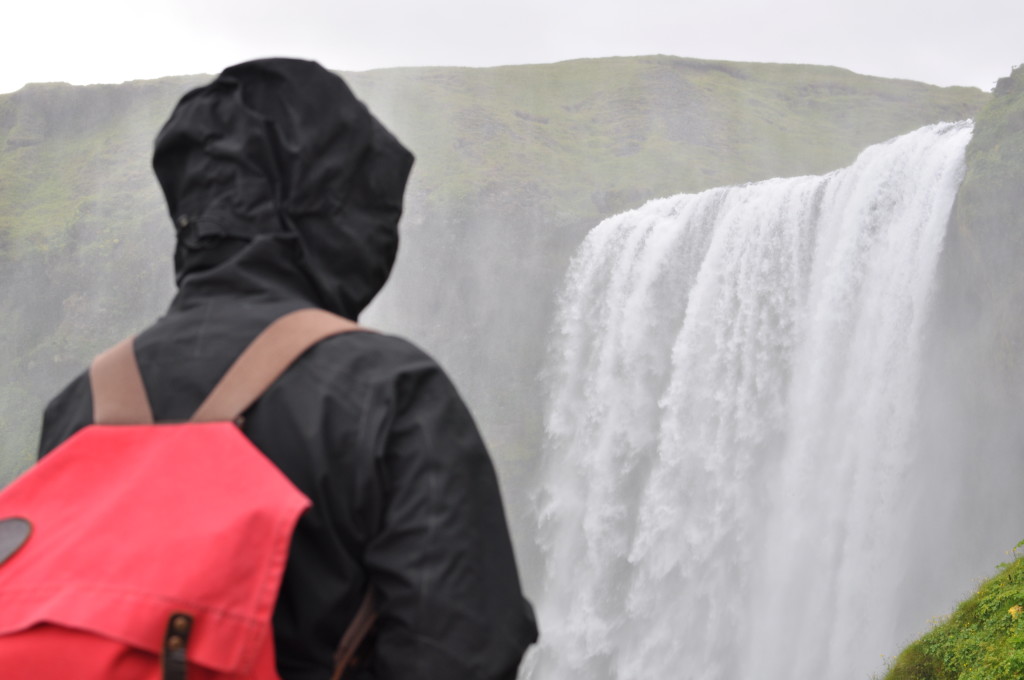 I met up for my last full day with Seattle friends Lily and Laurie, who were also stopping over in Iceland. Here is Skógafoss.