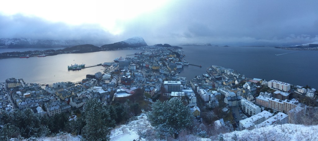 Day Two: Ålesund from Fjellstua Aksla, under afternoon's snow.